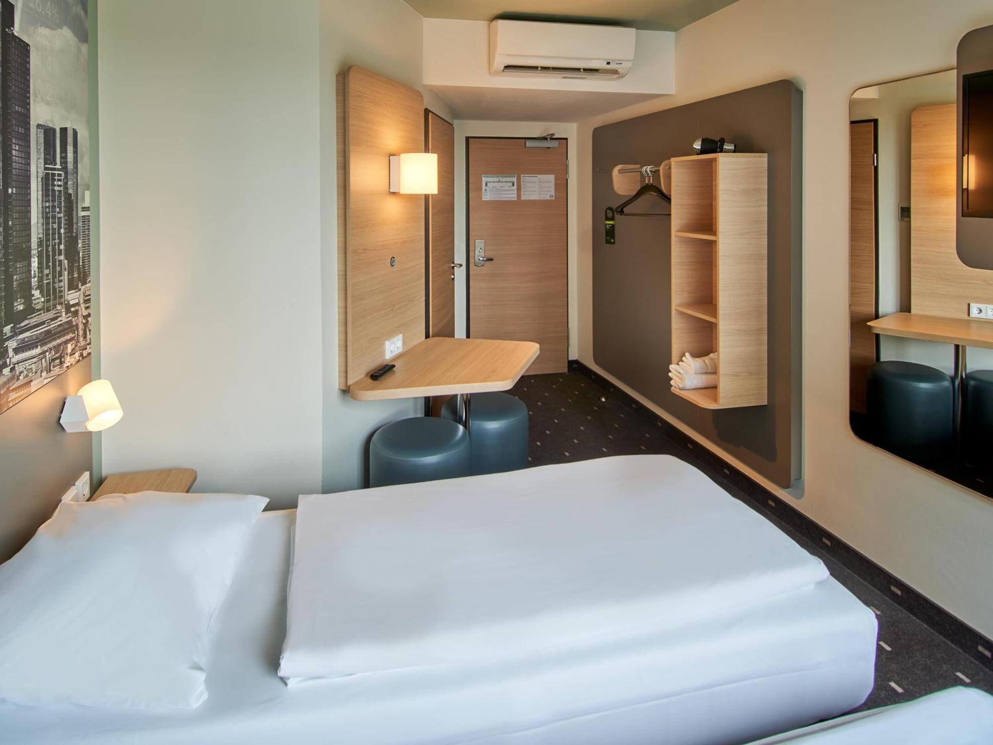 B&B Hotel Frankfurt-West Eschborn Eksteriør billede