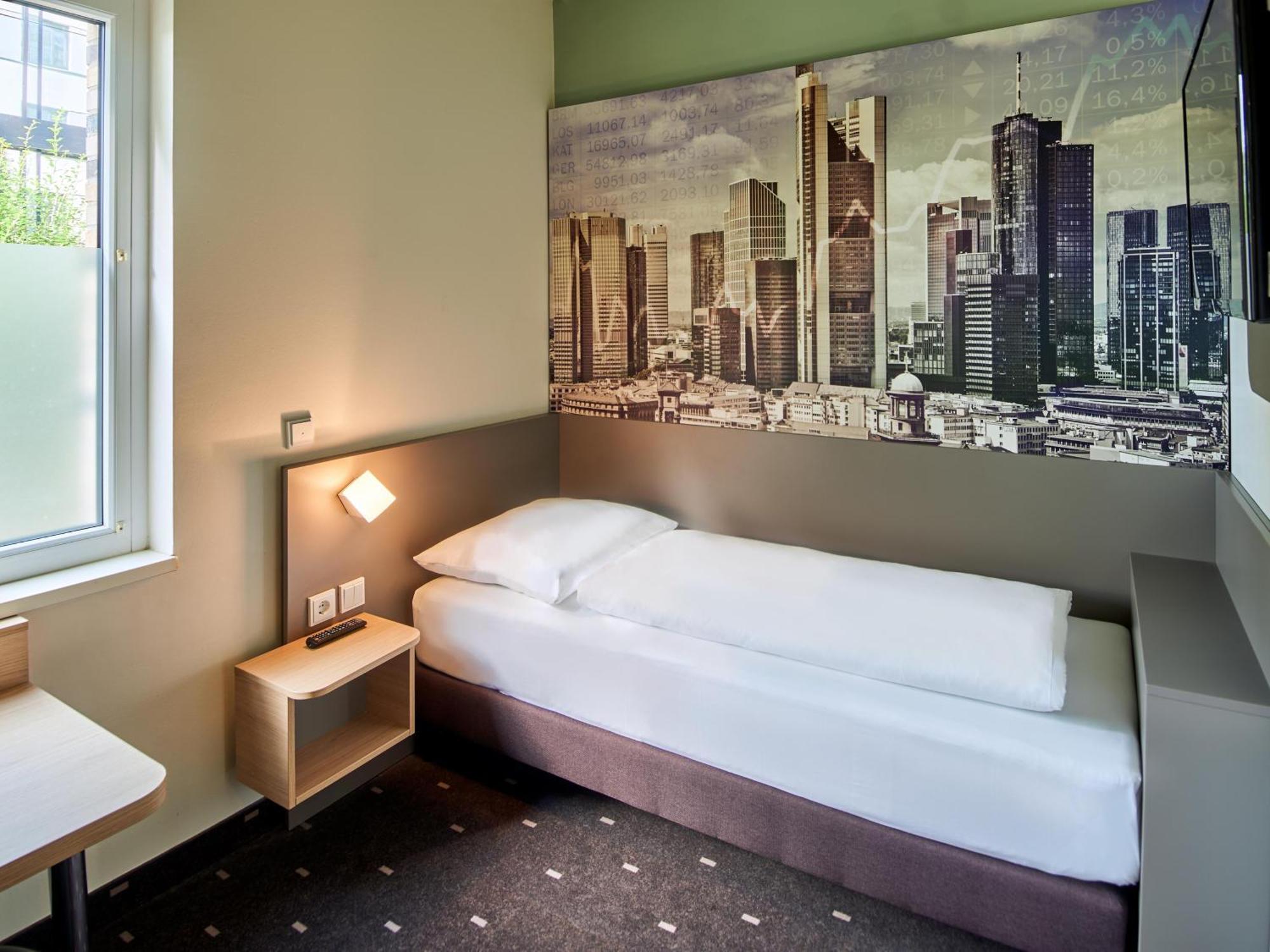 B&B Hotel Frankfurt-West Eschborn Eksteriør billede