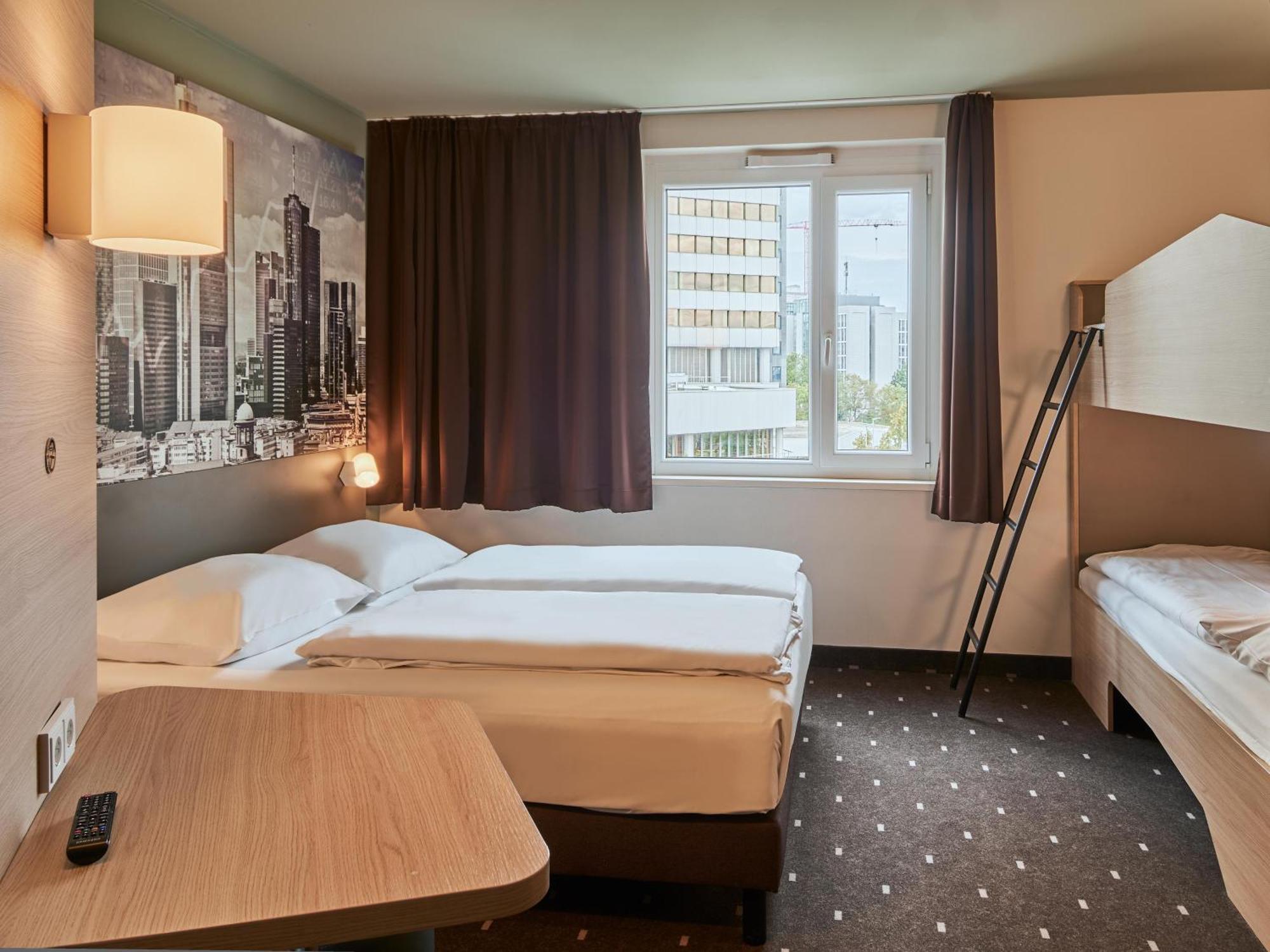 B&B Hotel Frankfurt-West Eschborn Eksteriør billede
