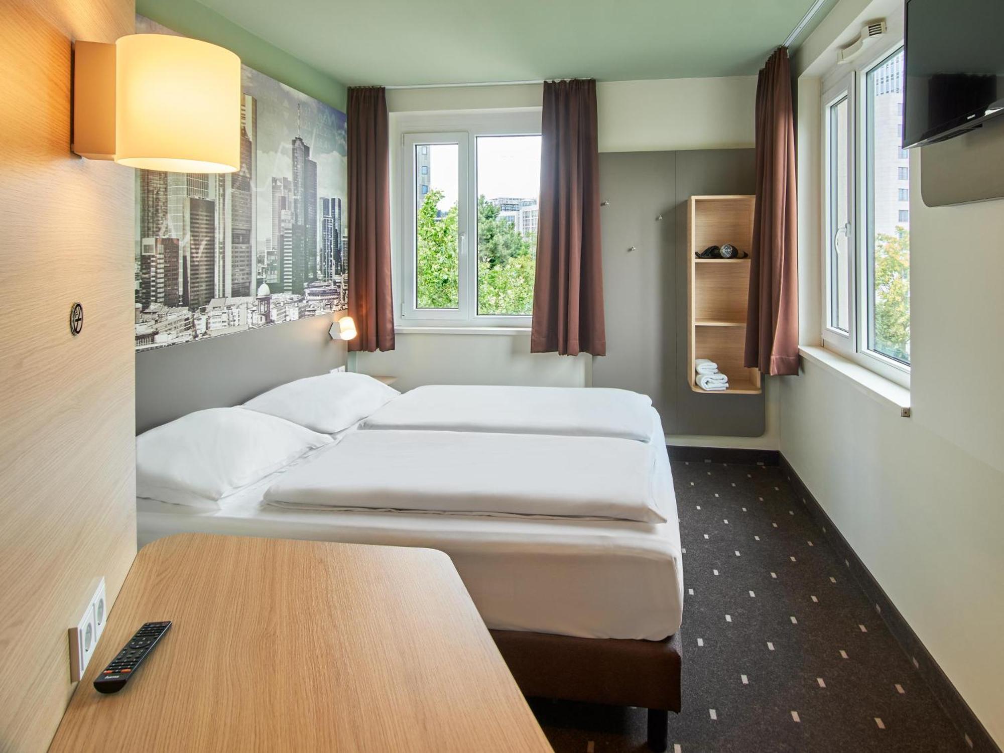 B&B Hotel Frankfurt-West Eschborn Eksteriør billede