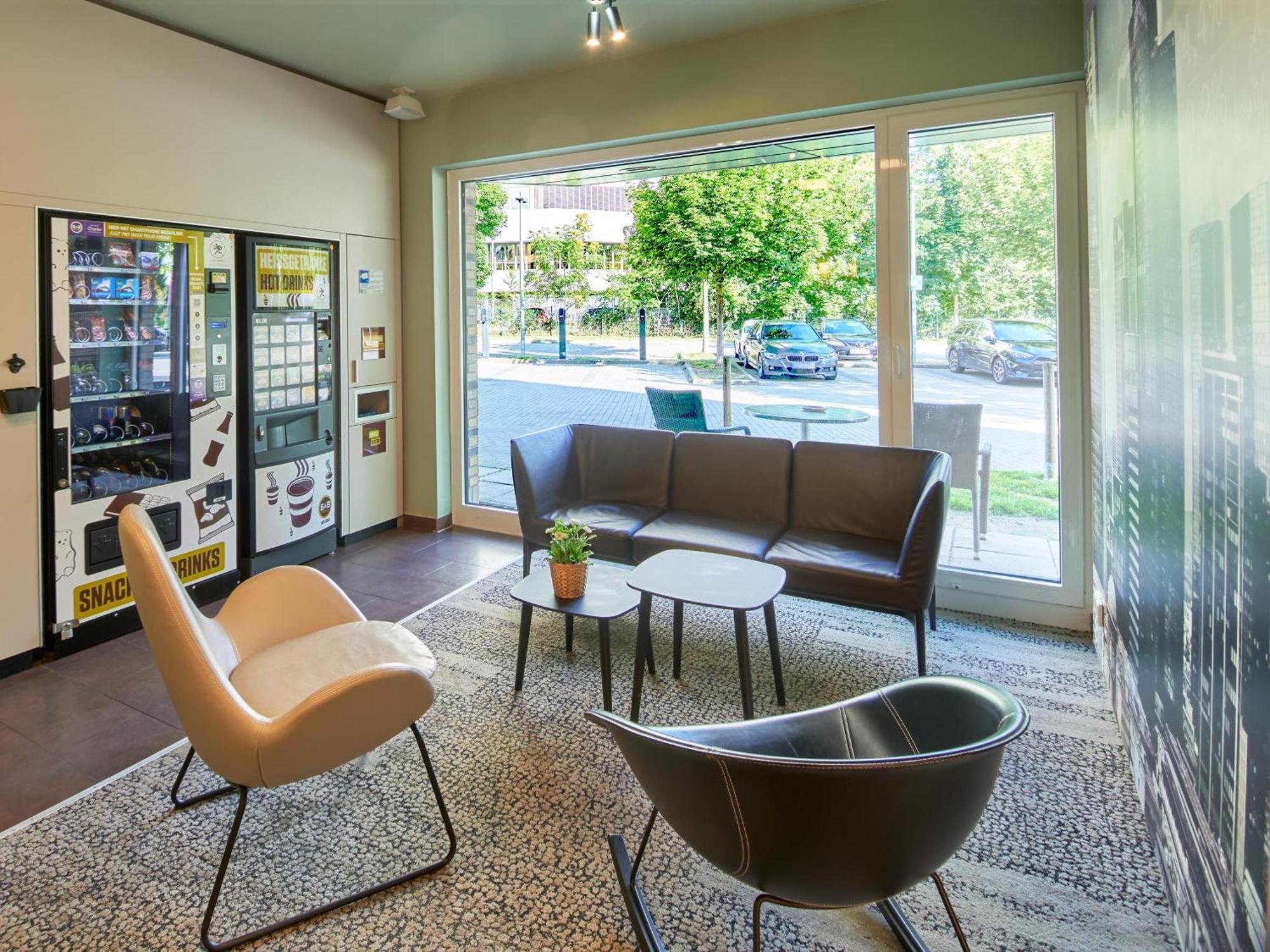 B&B Hotel Frankfurt-West Eschborn Eksteriør billede